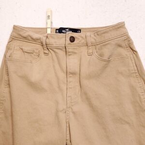 Hollister Ultra High Rise Mom Pant Medium Wash Chino Pants Womens Size 3R Beige